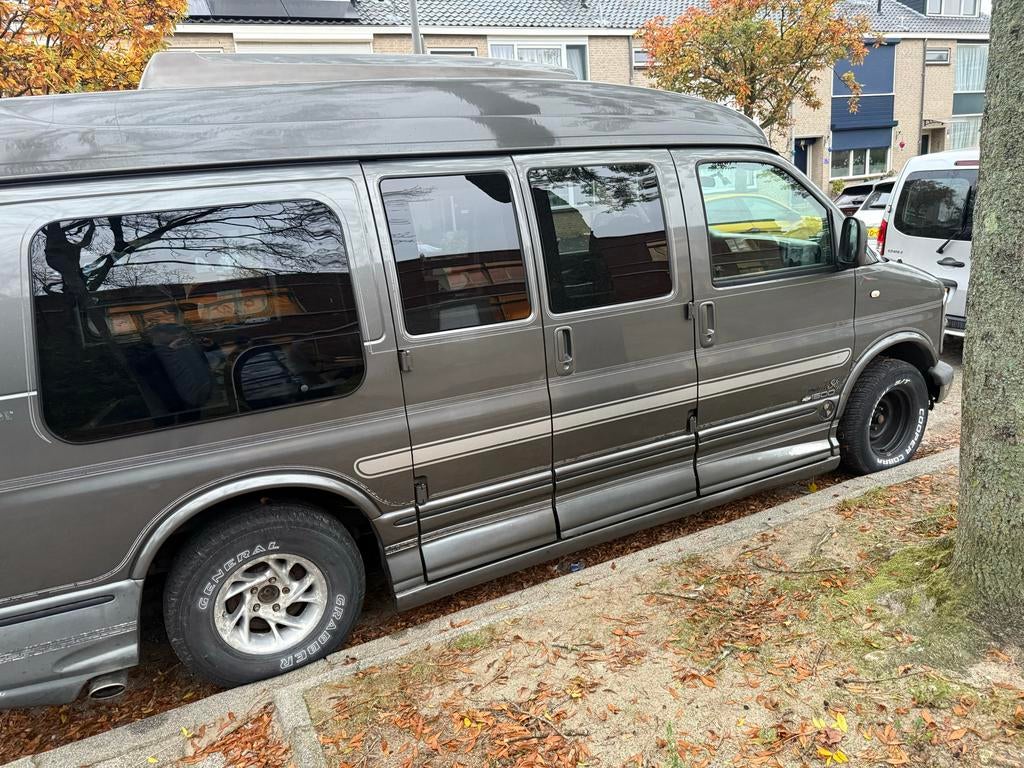 Te koop: Chevrolet Express 2000 LPG Camper kenteken, Auto's, 2632 kg, 254 pk, 700 kg, Particulier