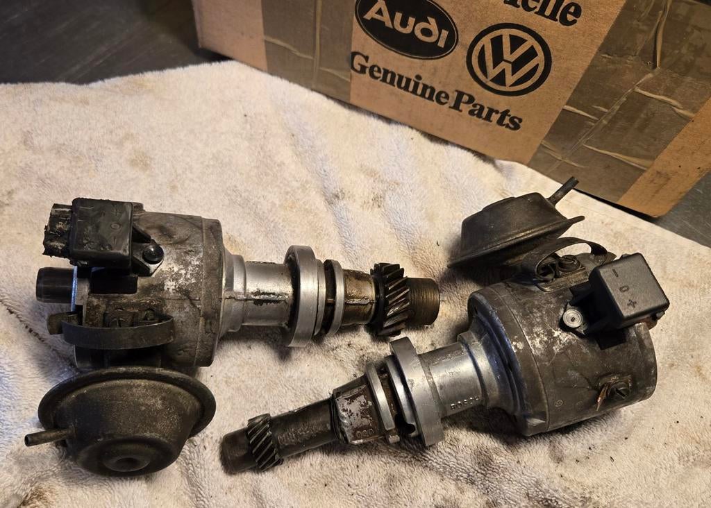 2x Bosch ontdtekingsverdelerhuis voor VW Audi, Ophalen of Verzenden, Gebruikt, Audi