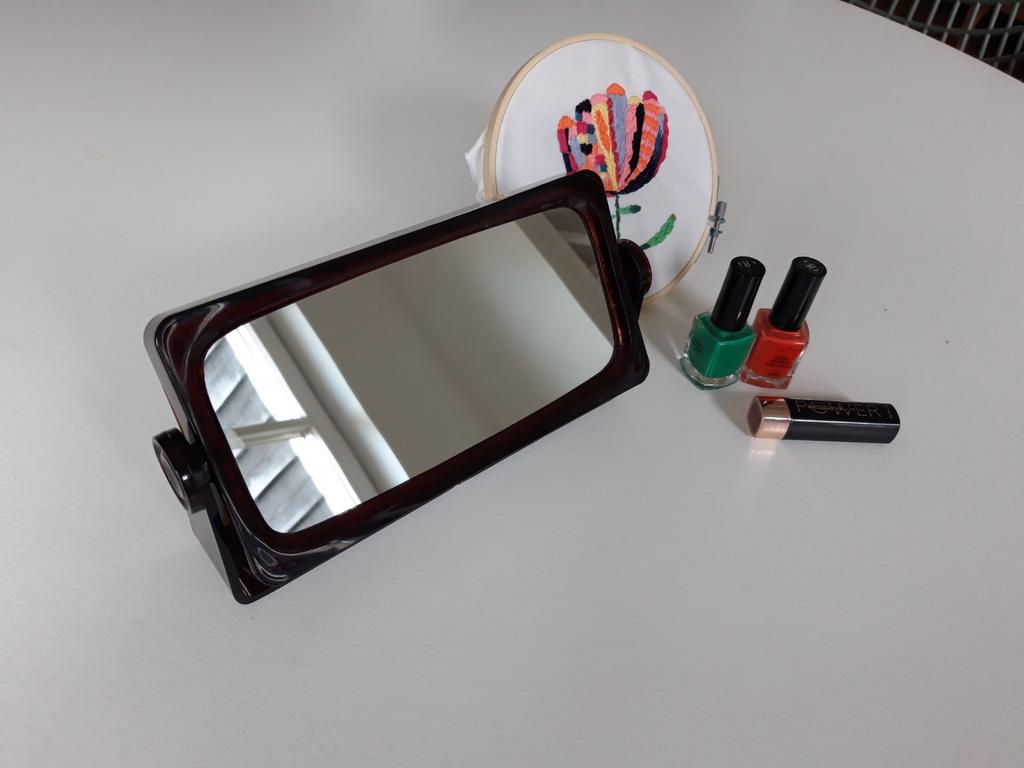 Vintage jaren 70 make-up spiegeltje met 2 en 3x vegroting, Bruin, Gehele gezicht, Ophalen of Verzenden, Zo goed als nieuw