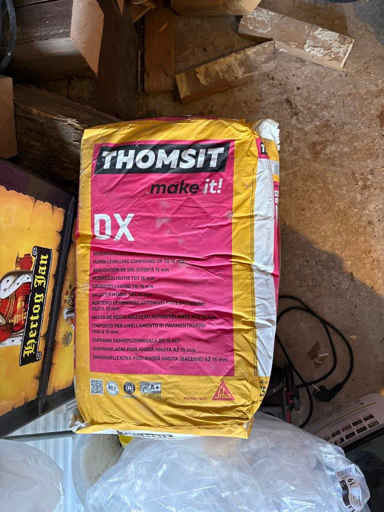 Thomsit DX Egaline 25 kg en Basis Primer 10 kg - Nieuw, Ophalen, Overige typen, Nieuw, Minder dan 20 cm