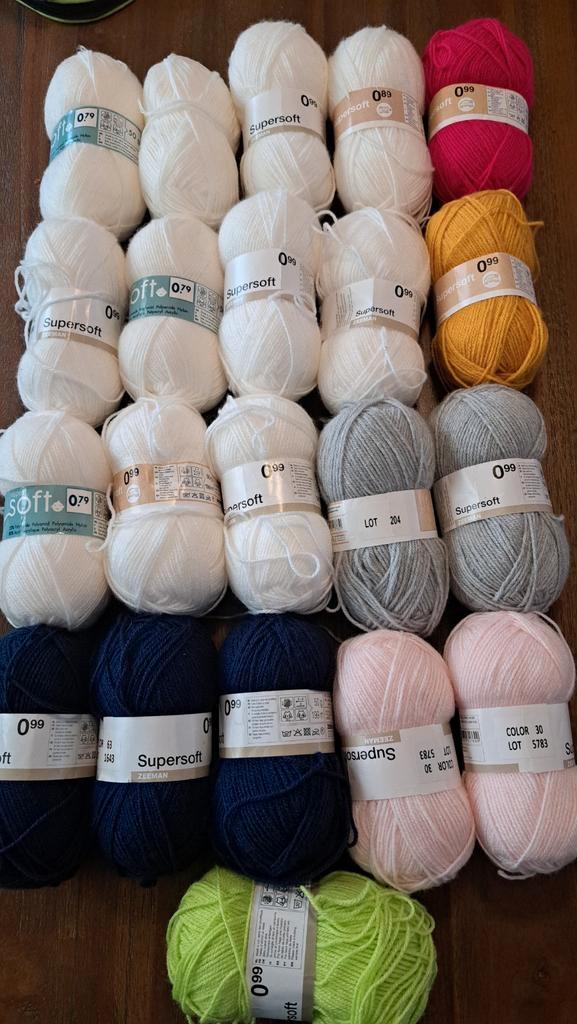 Zeeman Supersoft Brei- en Haakgaren - 21 Bollen, Hobby en Vrije tijd, Breien en Haken, Nieuw, Breien of Haken, Wol of Garen, Ophalen of Verzenden
