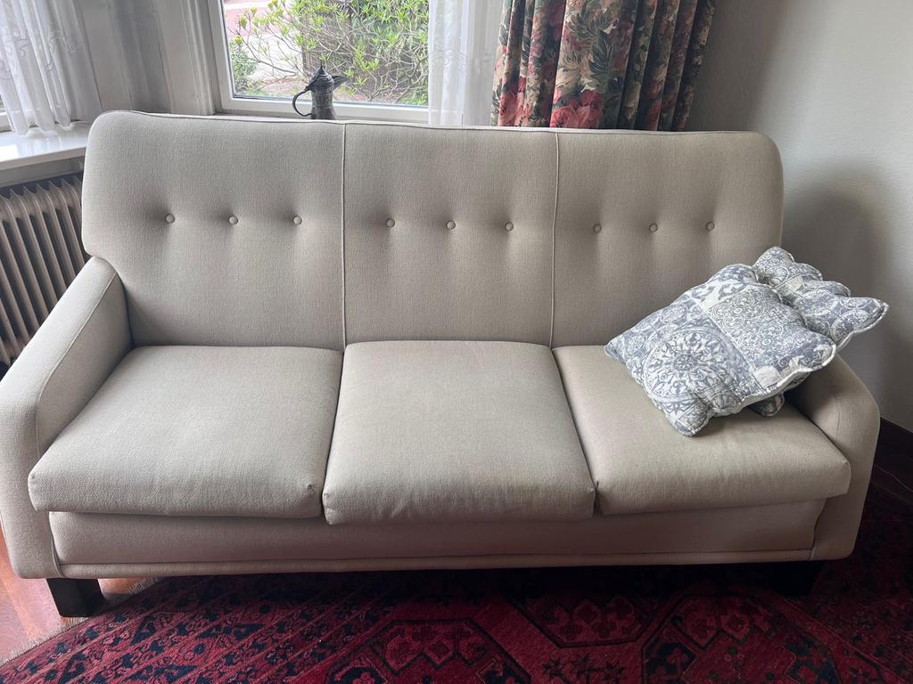 Lichtgrijze  bank en twee fauteuils van Artifort, Huis en Inrichting, Banken | Bankstellen, Gebruikt, Driepersoons, 75 tot 100 cm