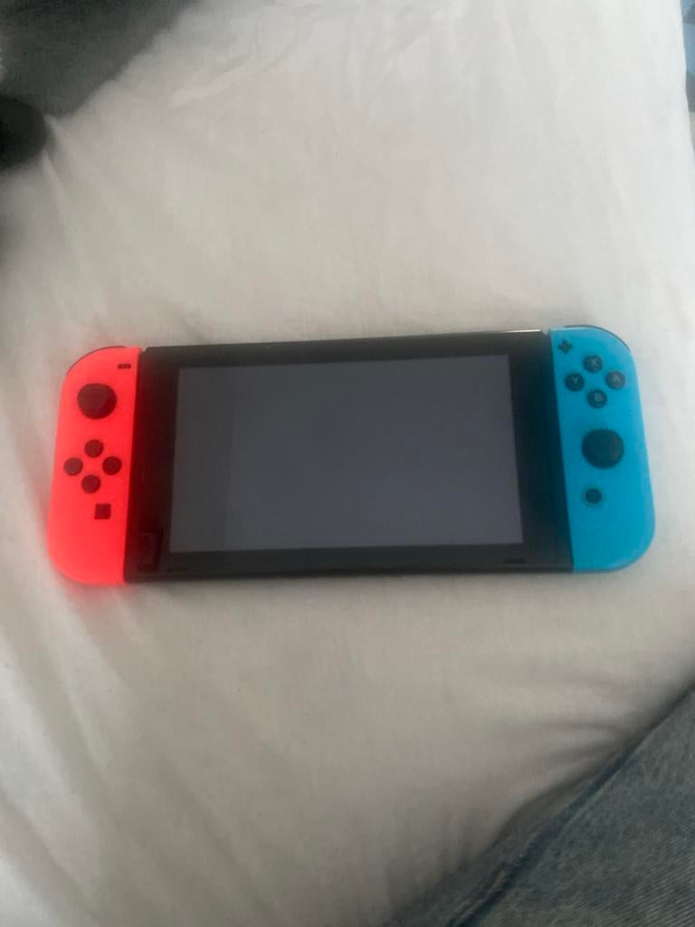 Nintendo Switch (alles erbij), Spelcomputers en Games, Spelcomputers | Nintendo Switch, Gebruikt, Switch Original, Met 2 controllers