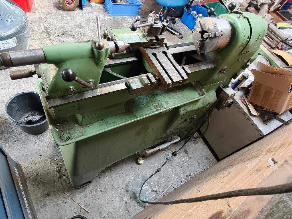 Te Koop: Draaibank merk AI met extra assesoires, Doe-het-zelf en Verbouw, Ophalen, Gebruikt