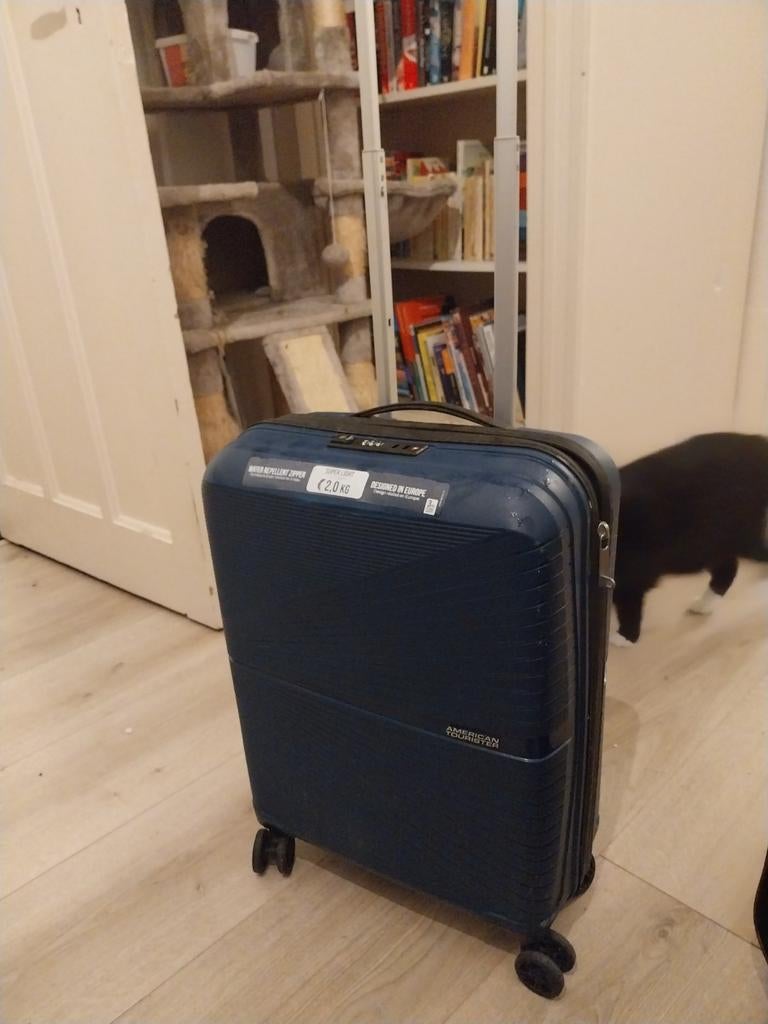 Hardshell koffer met codeslot, Ophalen, Gebruikt, Hard kunststof, Wieltjes