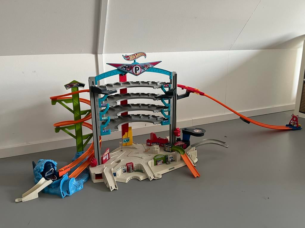 Hot Wheels garage met haai, Ophalen of Verzenden, Gebruikt