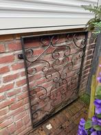 2 Sierlijke smeedijzeren hekwerkpanelen, Tuin en Terras, Tuinhekken en Hekwerk, Ophalen of Verzenden, Gebruikt, IJzer, Sierhekwerk