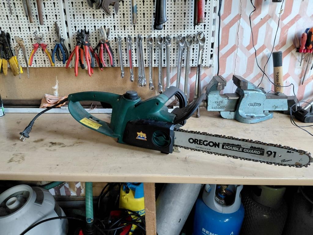 Kettingzaag op snoer., Ophalen, Gebruikt, Elektrisch