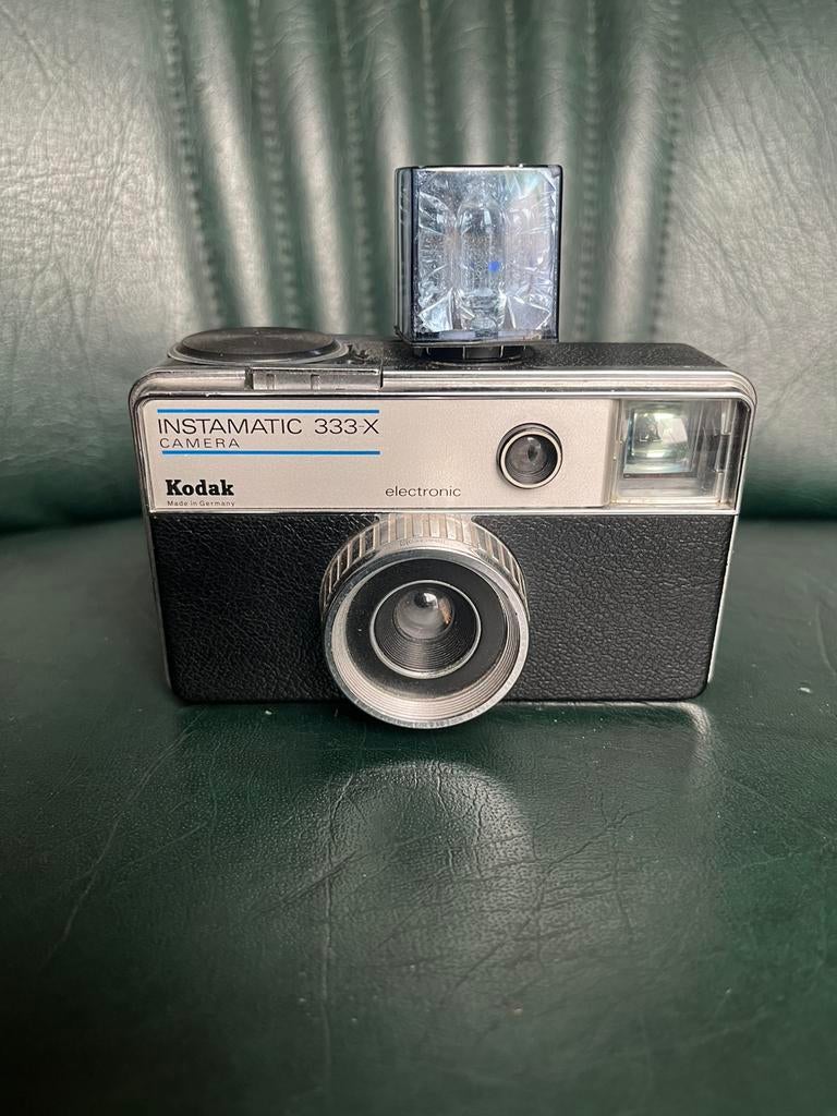 Kodak 333X Instamatic Camera + flashcube, made in Stuttgart, Compact, ?, Zo goed als nieuw, Kodak