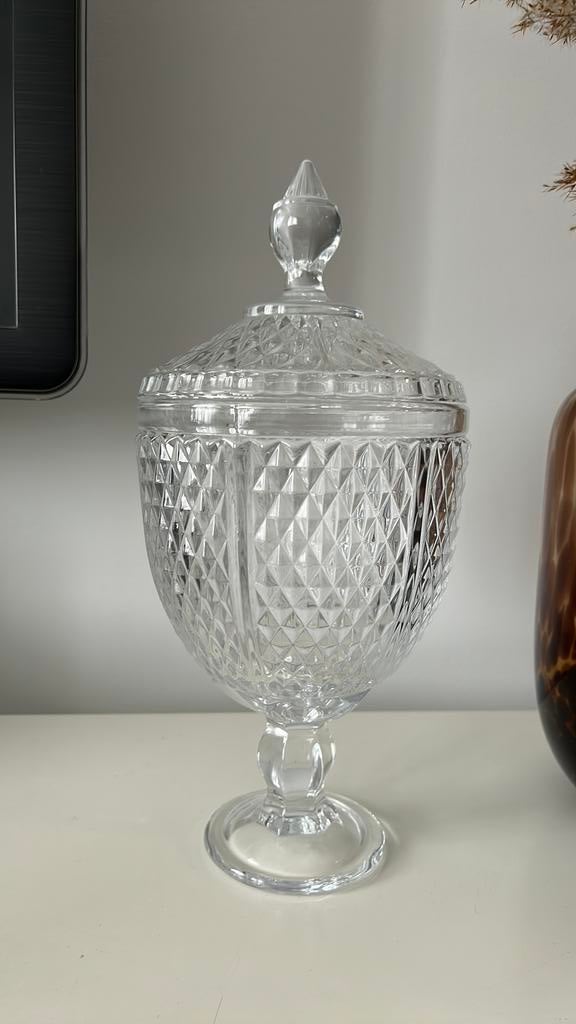 Bonbonniere, Ophalen, Nieuw