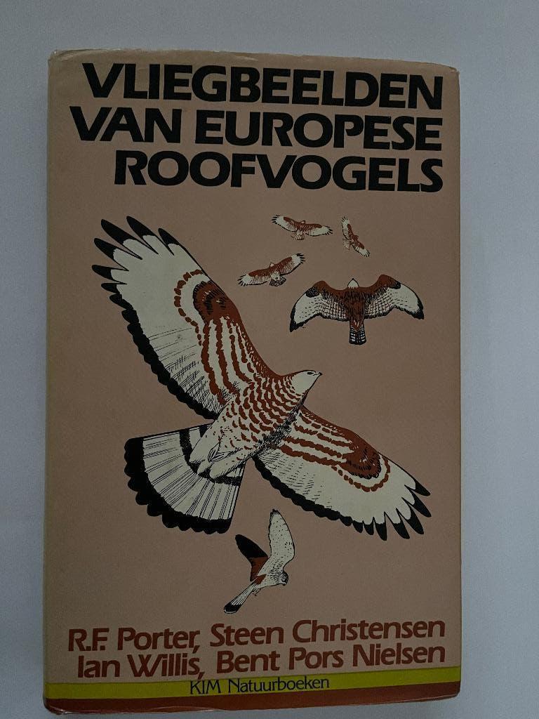 Vliegbeelden van Europese roofvogels, Boeken, Ophalen of Verzenden, Zo goed als nieuw, Vogels