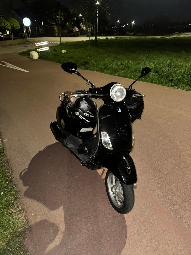 GESTOLEN MOTOR VESPA!, Ophalen, Tweetakt, Maximaal 45 km/u, 125 cc