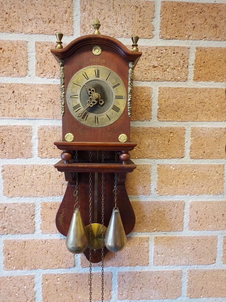 Staartklok, mahonie kast met koper inleg., Antiek en Kunst, Ophalen