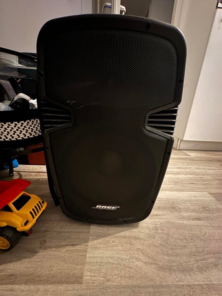 Fun Generation PL 115 A (met Bose logo), Ophalen of Verzenden, Zo goed als nieuw, Minder dan 500 watt