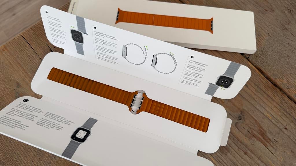 Apple Watch Leather Link bandje 45mm, Ophalen of Verzenden, Gebruikt, Oranje