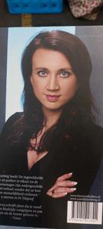 Camilla Läckberg - Oorlogskind, Ophalen of Verzenden, Zo goed als nieuw, Camilla Läckberg