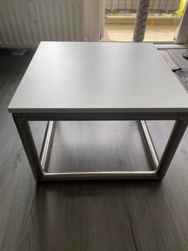 Sterke RVS tafel met bovenlaag - 3 stuks beschikbaar, Minder dan 45 cm, Metaal of Aluminium, Zo goed als nieuw, Rechthoekig