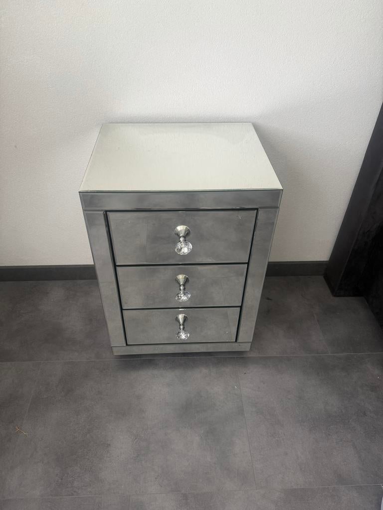 Glazen nachtkastjes, Ophalen, Gebruikt, Minder dan 45 cm, 55 tot 70 cm