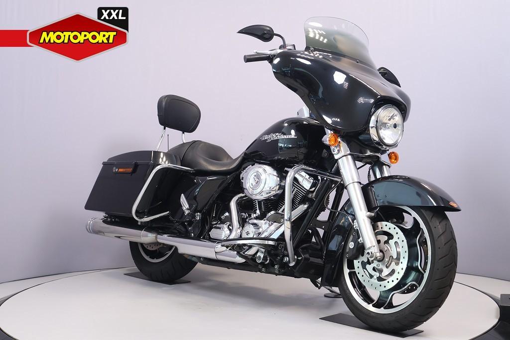 Harley-Davidson STREET GLIDE (bj 2013), H-DCUSTOMERSERVICE@Harley-Davidson.com, Harley-Davidson Benelux, Bedrijf, Toermotor