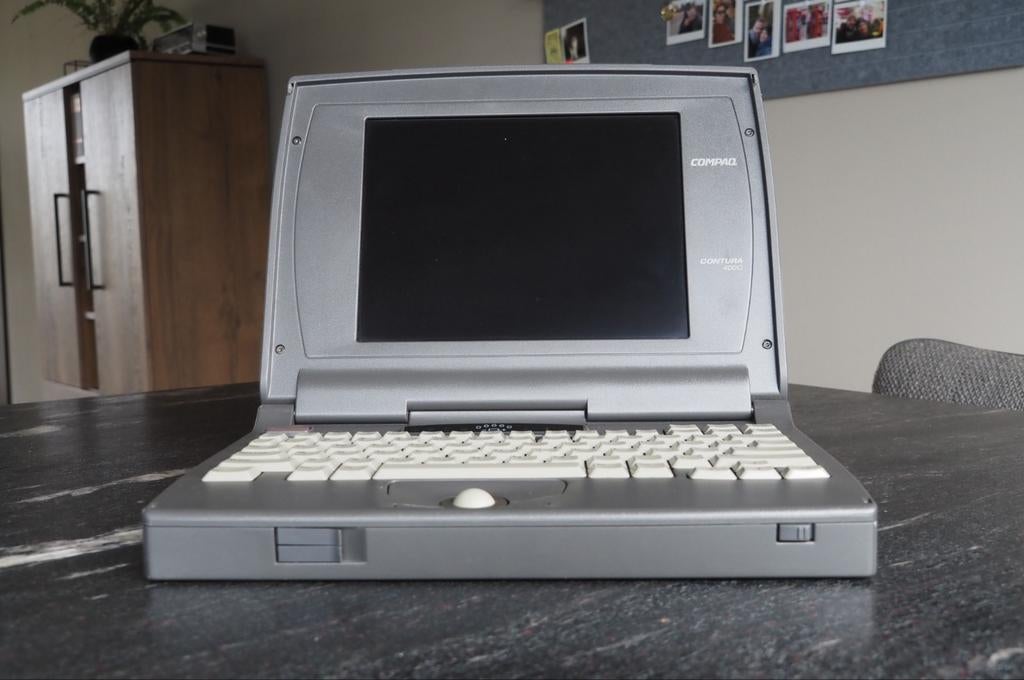 Compaq Contura 400C Vintage Retro Laptop PC - Lees Defect?, Computers en Software, Vintage Computers, Ophalen of Verzenden