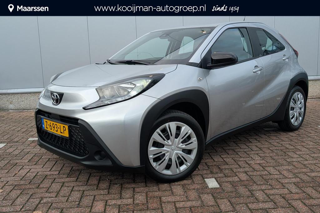 Toyota Aygo X 1.0 VVT-i MT Play Apple Carplay | Metallic lak, Auto's, Toyota, Gebruikt, 920 kg, 4 stoelen, Origineel Nederlands