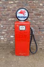 oude tokheim benzinepomp met mobilgas bol, Ophalen