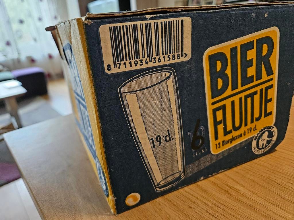 6 bierglazen fluitjes, Ophalen of Verzenden, Nieuw, Bierglas