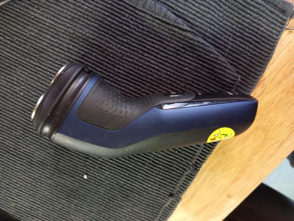 Philips scheerapparaat 1000serie, Ophalen of Verzenden, Zo goed als nieuw, Scheren en Epileren