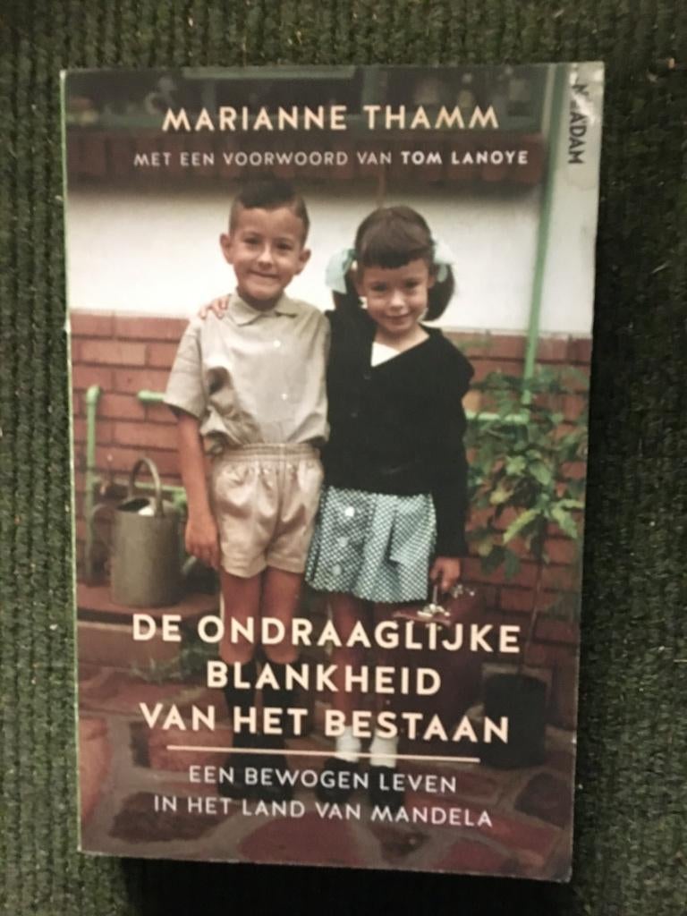 De ondraaglijke blankheid van het bestaan; Marianne Thamm, Gelezen, Maatschappij en Samenleving, Ophalen of Verzenden, Wereld