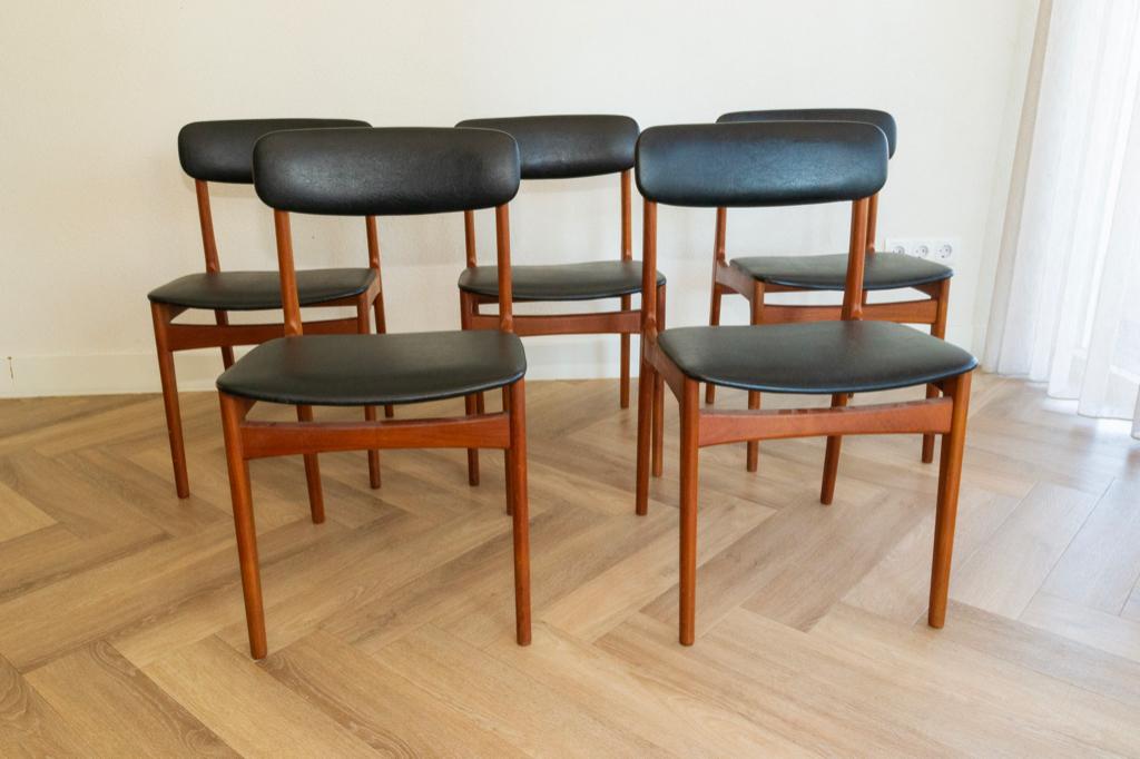 Deense mid century eetkamerstoelen Tarm Stole Møbelfabrik, Huis en Inrichting, Stoelen, Ophalen, Bruin, Zo goed als nieuw, Vijf, Zes of meer stoelen