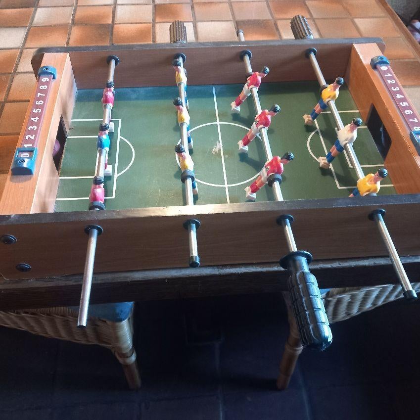 Tafelvoetbalspel - mist 1 greep-, Ophalen, Gebruikt