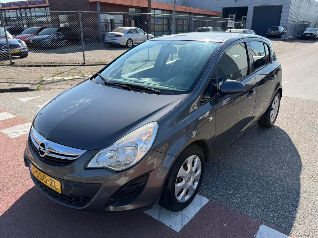 Opel Corsa D 1.2 16v 5D Navi Carplay Clima BT 2012 APK!!, Voorwielaandrijving, Zwart, 1229 cc, 49 €/maand
