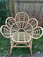 Rotan pauwenstoel, Ophalen, Bruin, Riet of Rotan, Zo goed als nieuw