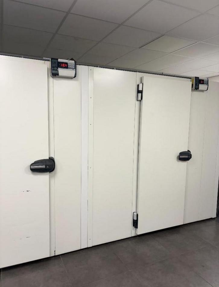 Professionele Koel- en Vriescel Combinatie 385x166x210cm, Zakelijke goederen, Horeca | Keukenapparatuur, Koelen en Vriezen, Gebruikt