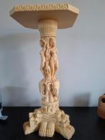 Bijzettafel/Sokkel met Draken en Vrouwenfiguren, Ophalen