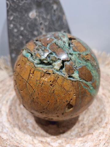 Smithsoniet Bol - 1270 gr - 10,5 cm beschikbaar voor biedingen