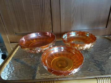 3x Antieke oude glazen schaal Marigold Carnival glas beschikbaar voor biedingen