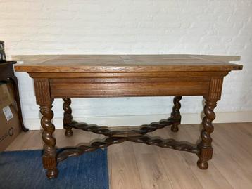Antieke eikenhouten tafel met kruisvoet en lade beschikbaar voor biedingen