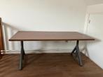 IKEA IDÅSEN Bureau, bruin/donkergrijs, 160x80 cm met stoel, Ophalen, Zo goed als nieuw