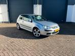 Volkswagen golf 1.6 3D nieuwe APK, nette staat, Voorwielaandrijving, Stof, 4 cilinders, 620 kg