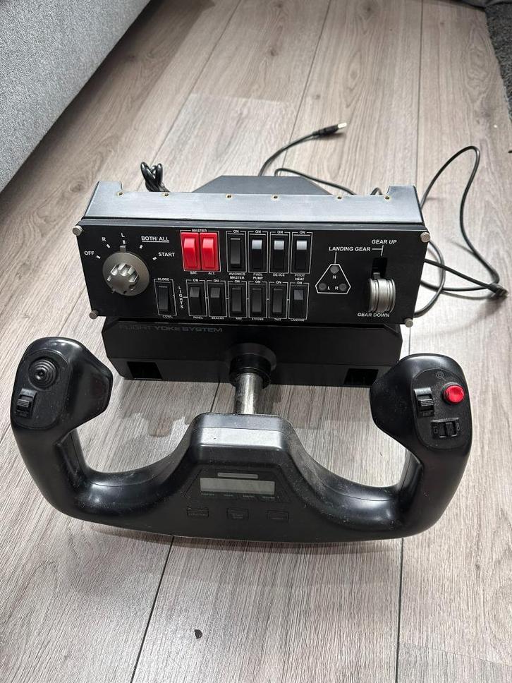 Saitek Pro Flight Yoke System, Computers en Software, Joysticks, Gebruikt, Ophalen of Verzenden