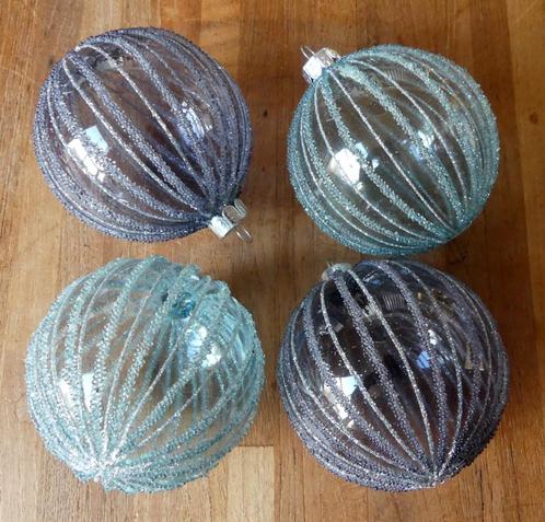 Glazen kerstballen blauw grijs glas met glitters, Diversen, Kerst, Zo goed als nieuw, Ophalen of Verzenden