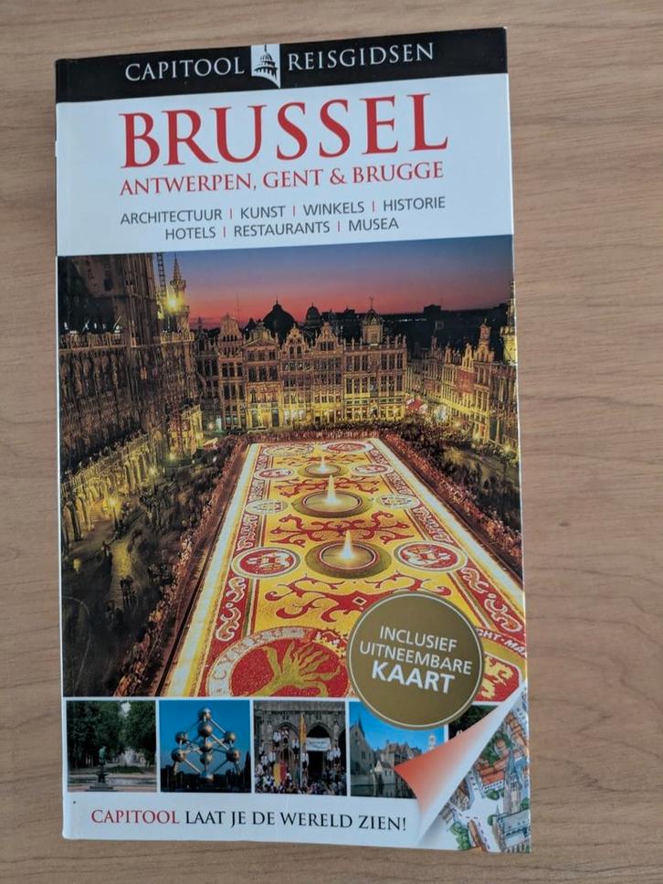 Zoë Hewetson - Brussel, Antwerpen, Gent en Brugge, Boeken, Reisgidsen, Zo goed als nieuw, Reisgids of -boek, Benelux, Capitool