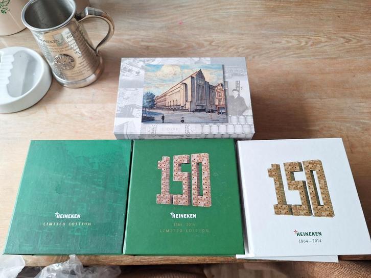 4 verschilende 150j Heineken bier brouweij rogal goedewagen, Verzamelen, KLM Huisjes, Zo goed als nieuw, Paleis of Waag, Gevuld