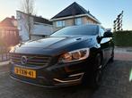 Volvo V60 D6 285pk Plug-in Hybrid Zwart - incl. laadpaal!, Auto's, Automaat, 1849 kg, 1800 kg, Zwart