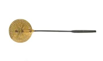 Antieke, handgemaakte, messing schuimspaan beschikbaar voor biedingen