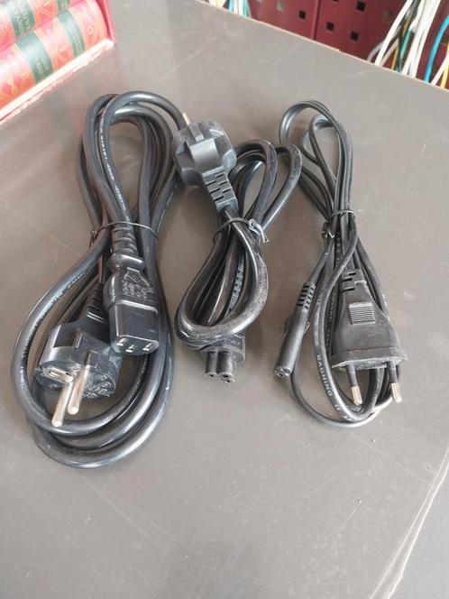 Voedingskabel computer laptop kabel c13 c7 voeding, Computers en Software, Pc- en Netwerkkabels, Zo goed als nieuw, Ophalen of Verzenden