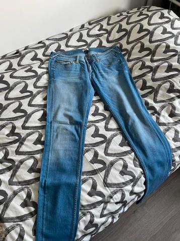 Hilfiger denim spijkerbroek maat 31/32 beschikbaar voor biedingen