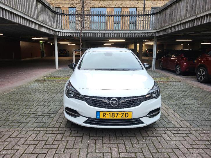 Opel Astra 1.2 sports tourer 110pk Wit, Auto's, Opel, Particulier, Astra, Airbags, Airconditioning, Apple Carplay, Bluetooth, Boordcomputer