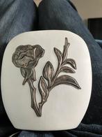 Wit vaasje 15 cm hoog. Nr. 691 staat erin Limoges, Antiek en Kunst, Ophalen